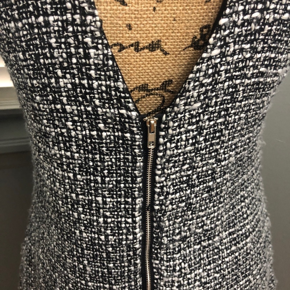 Beautiful black & white tweed Harper dress size medium 💕 - Picture 4 of 6